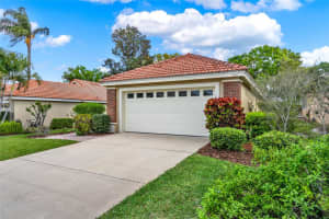 208 LAKE REGION BOULEVARD, WINTER HAVEN, FL 33881 Sold 05/08/25