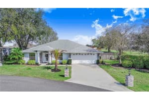 322 W Peabody Cir, AVON PARK
