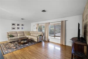 136 HAMPDEN ROAD, WINTER HAVEN, FL 33884 Sold 04/28/25