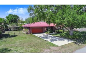 142 LAKEVIEW DRIVE, HAINES CITY, FL 33844 Sold 05/05/25