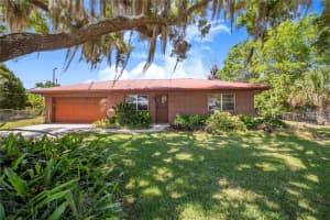 142 LAKEVIEW DRIVE, HAINES CITY, FL 33844 Sold 05/05/25