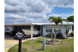 121 BONNIE DRIVE, AUBURNDALE, FL 33823 Sold 08/28/25