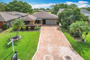 571 SAINT ANDREWS RD, WINTER HAVEN, FL 33884 Sold 07/31/25