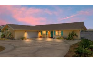108 LAKE HOWARD DR NW, WINTER HAVEN, FL 33880 Sold 07/09/25