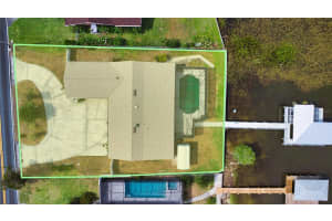 108 LAKE HOWARD DR NW, WINTER HAVEN, FL 33880 Sold 07/09/25