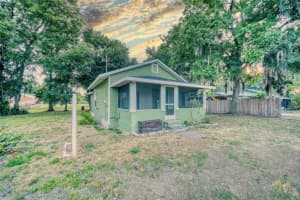230 DENTON AVENUE, AUBURNDALE, FL 33823 Sold 07/09/25