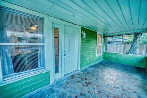 230 DENTON AVENUE, AUBURNDALE, FL 33823 Sold 07/09/25