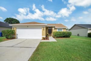 251 KINGS POND AVE, WINTER HAVEN, FL 33880 Sold 07/08/25