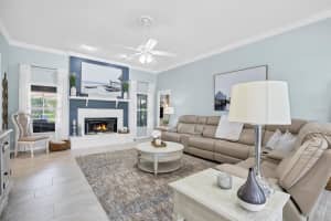 109 LAKE MARIAM WAY, WINTER HAVEN, FL 33884 Sold 07/28/25
