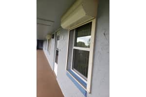 333 LAKE HOWARD DRIVE, WINTER HAVEN, FL 33880 Sold 08/29/25