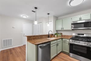 703 MAGNOLIA PLACE, WINTER HAVEN, FL 33884 Sold 06/24/25