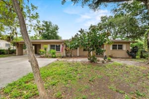 1810 ROANOKE AVENUE, LAKELAND, FL 33803 Sold 09/02/25