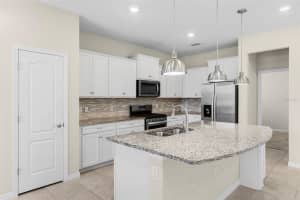7247 OAKMOSS LOOP, DAVENPORT, FL 33837 - MLS#MFRP4935103