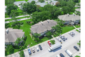 1102 EAGLE POND DRIVE, WINTER HAVEN, FL 33884 - MLS#MFRP4935141