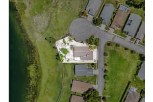 452 Lake Suzanne Dr, LAKE WALES