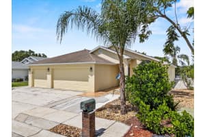 452 LAKE SUZANNE DRIVE, LAKE WALES, FL 33859 - MLS#MFRP4935281