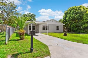 216 PIKE STREET, AUBURNDALE, FL 33823 Sold 07/22/25