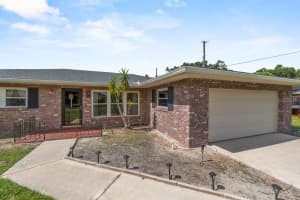165 LAGOON ROAD, WINTER HAVEN, FL 33884 Sold 08/19/25