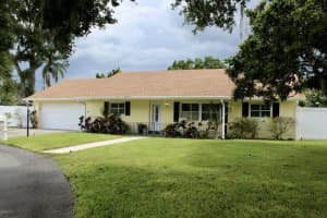 217 Shore Loop, WINTER HAVEN
