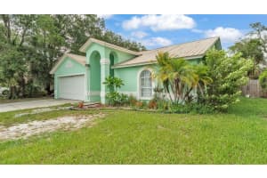 912 WHISPER LAKE DRIVE, WINTER HAVEN, FL 33880 - MLS#MFRP4935485