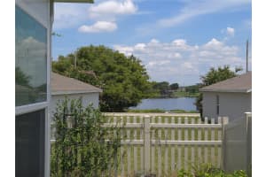 928 CAMBRIDGE DRIVE, WINTER HAVEN, FL 33881 - MLS#MFRP4935567