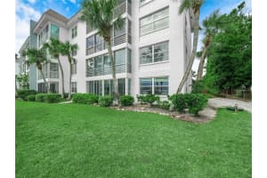 605 Sutton Pl #101, LONGBOAT KEY