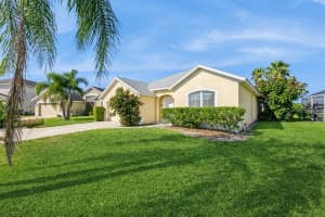647 ELLA MAE DRIVE, DAVENPORT, FL 33897 - MLS#MFRP4935618