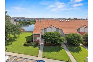 1901 Garden Lake Dr #1901, WINTER HAVEN