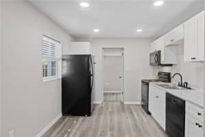 1142 DAVIS AVENUE, LAKELAND, FL 33805 - MLS#MFRP4935723