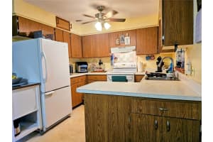 530 LAKEVIEW ROAD, LAKE PLACID, FL 33852 - MLS#MFRP4935766