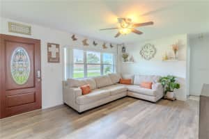 2353 CRYSTAL LAKE DRIVE, LAKELAND, FL 33801 - MLS#MFRP4935801