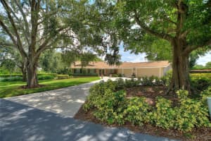 1360 Mirror Ter Nw, WINTER HAVEN