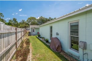 132 SAINT KITTS CIRCLE, WINTER HAVEN, FL 33884 - MLS#MFRP4935832