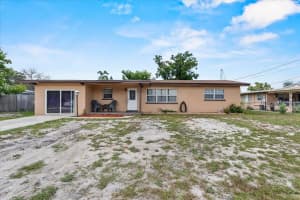 113 4TH STREET, WINTER HAVEN, FL 33880 - MLS#MFRP4935846
