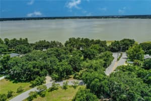 2006 LAKE ARIANA BOULEVARD, AUBURNDALE, FL 33823 Sold 01/05/26