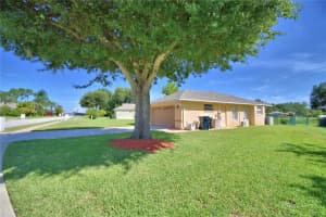 111 WATERVIEW CIRCLE, AUBURNDALE, FL 33823 - MLS#MFRP4935929