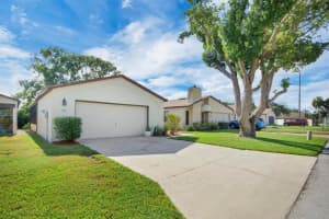 1806 Columbia Dr, WINTER HAVEN