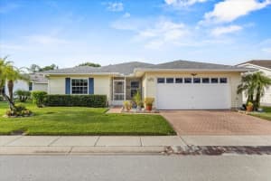 2173 Mission Hills Dr, LAKELAND