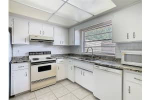 1012 MEDINAH DR, WINTER HAVEN, FL 33884 - MLS#MFRP4936101