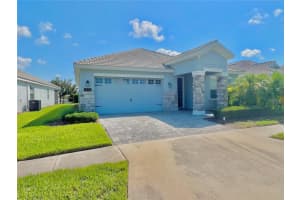 1498 Bunker Dr, DAVENPORT