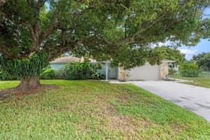 2742 PINE ACRES DRIVE, LAKE WALES, FL 33898 - MLS#MFRP4936171