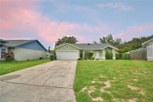 3317 QUEENS COVE LOOP, WINTER HAVEN, FL 33880 - MLS#MFRP4936286
