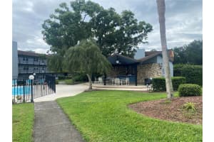 333 Lake Howard Dr Nw #213d, WINTER HAVEN