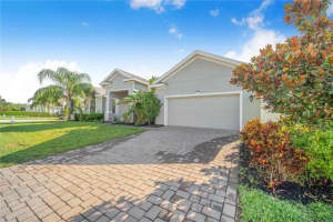 2405 MELROSE STREET, WINTER HAVEN, FL 33881 - MLS#MFRP4936445