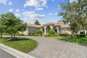 9506 WATERFORD OAKS BOULEVARD, WINTER HAVEN, FL 33884 - MLS#MFRP4936450