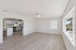 605 FLORIDA AVENUE, DUNDEE, FL 33838 - MLS#MFRP4936463