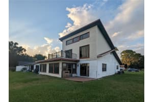 5635 STRUTHERS COURT, WINTER HAVEN, FL 33884 - MLS#MFRP4936542