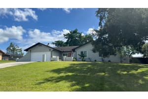 204 S LAKE MARIAM DRIVE, WINTER HAVEN, FL 33884 - MLS#MFRP4936549