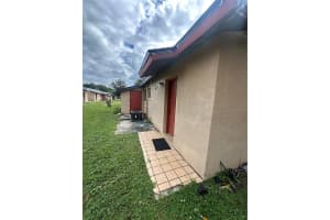 426 LAS PALMAS CIRCLE, AVON PARK, FL 33825 - MLS#MFRP4936555