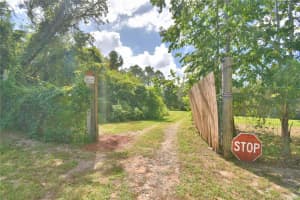 2595 HUGGINS ROAD, LAKE WALES, FL 33898 Sold 12/16/25